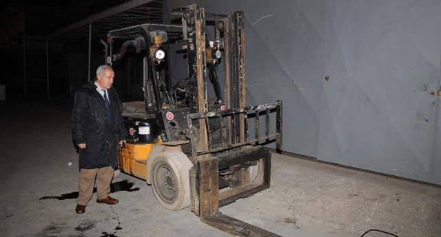 Forkliftin altında kalan işçi hayatı kaybetti