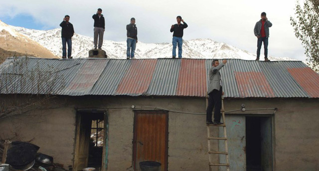 Herşey telefonla konuşmak için... - Foto