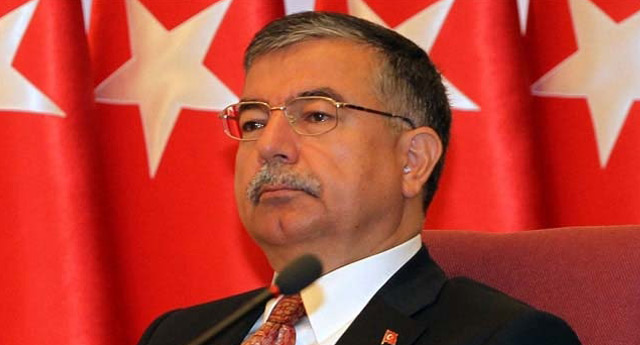 Bakan Yılmaz’a üniversitede protesto