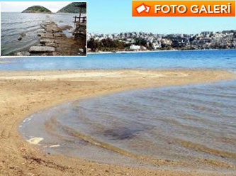 Deniz suyu  çekildi, ortaya çıktı - Foto