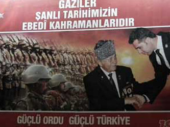 TSK'nın afişinde yine aynı slogan