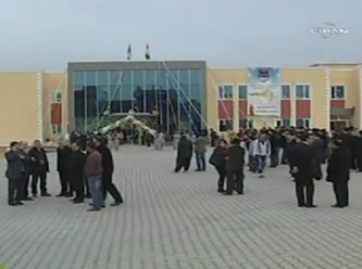 Bakan Çağlayan'dan Türk okullarına övgü