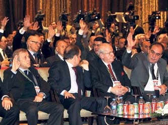 Büyük kaosun perde arkası!