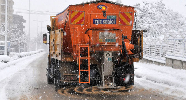1 günde 4 bin 575 ton tuz kullanıldı
