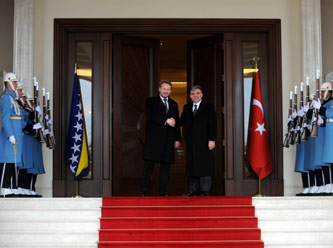 Gül ile İzzetbegoviç bir araya geldi