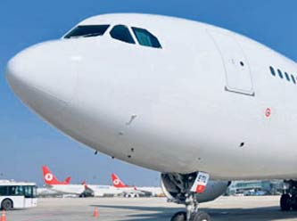 İflas eden şirketteki uçağını getirdi