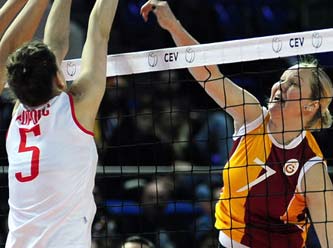 G.Saray ilk maçta set vermedi: 3-0