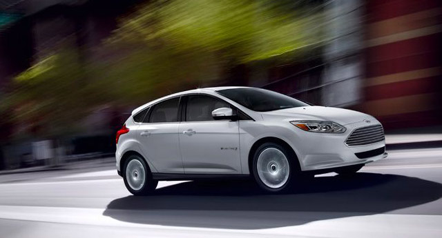 Ford Focus sınıfının zirvesine oynuyor