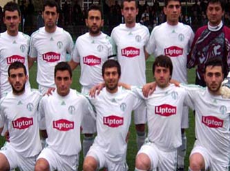 8 oyuncu kart gördü, kulübü kapattı