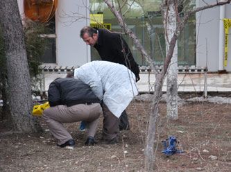 Bomba süsü verdiği paketle PTT’yi soymaya kalktı