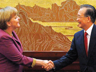 Merkel, Çin'den parasal destek sözü aldı