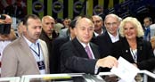 Aziz Yıldırım yeniden başkanlığa seçildi