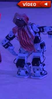 Bu robotlar kolbastı oynuyor!