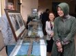 Hayrünnisa Gül'ü Kraliçe'ye karşı mahcup eden görüntü