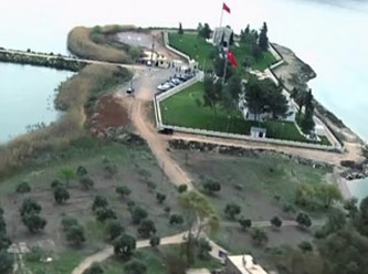 Süleyman Şah Türbesi'nin yanındaki köprü vuruldu