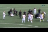 Polis futbolcuları sahada kelepçeledi