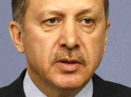 Tayyip’e vurmak varken....