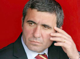 Hagi geliyor mu, gelmiyor mu?