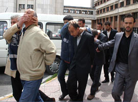 Lüks araçtaki Uzi ile tabancaların sırrı