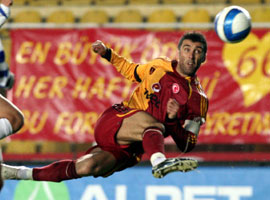 Oynasa da kral, oynamasa da  