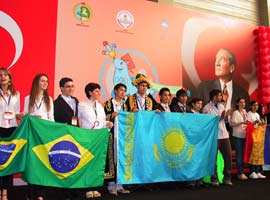 Genç bilimadamları İzmir'de yarıştı