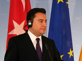 Babacan: Çok dikkatli dinlemeniz lazım