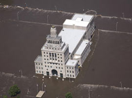 Nehir bir şehri yuttu !