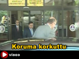 Anayasa Mahkemesi'nde panik-İZLE