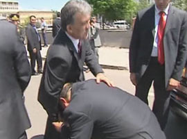 Cumhurbaşkanı Gül'ün zor anı !