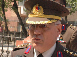 ŞOK! Albay Öz fena yakalandı