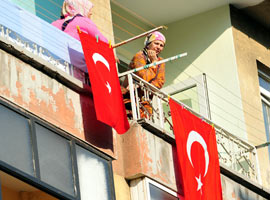 Güngören teröre karşı tek yürek oldu  