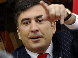 Gürcü Lider Saakaşvili resti çekti