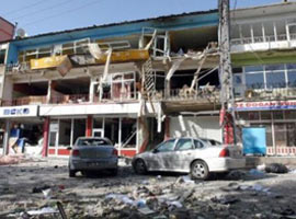 AK Parti binasına bombalı saldırı !