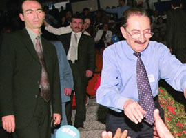 'Ecevit'e küfür ettiğini duymuştuk'