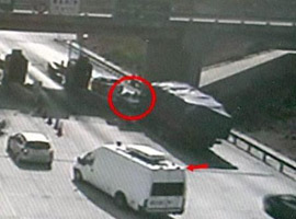 İşte bombalı otomobil !