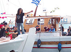 Özgürlük gemileri Gazze kıyılarına ulaştı 