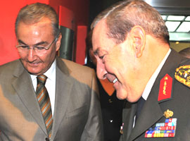 Büyükanıt Baykal'ı aradı: Üzgünüm !