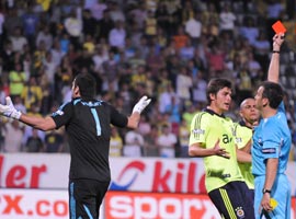 Volkan yine yaptı yapacağını!