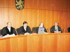 Almanya baskı iddialarını yalanladı