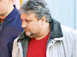 Rektörü fişleyince kovuldu