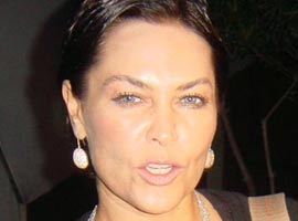 Hülya Avşar'a TMSF'den haciz ŞOKU  