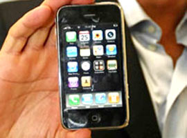 Çinliler Türkçe iPhone yaptı