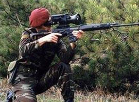 Bordo bereliler temizlik yapıyor 