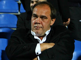 Demirören'e teknik direktör dayanmıyor