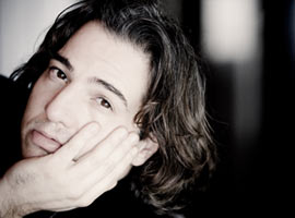 Bu kez de Yunus Emre'ye dil uzattı !