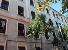 Karakoldaki kaçaklar isyan çıkardı