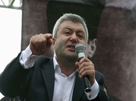 T.Ö. naylon şirketle para toplamış  !