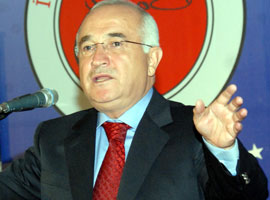 Cemil Çiçek'ten 'kullanıldık' itirafı