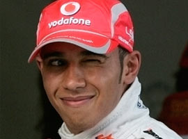 Hamilton, Çin'de de kazandı  	