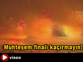 Boğaz'da nefes kesen gösteri - İZLE